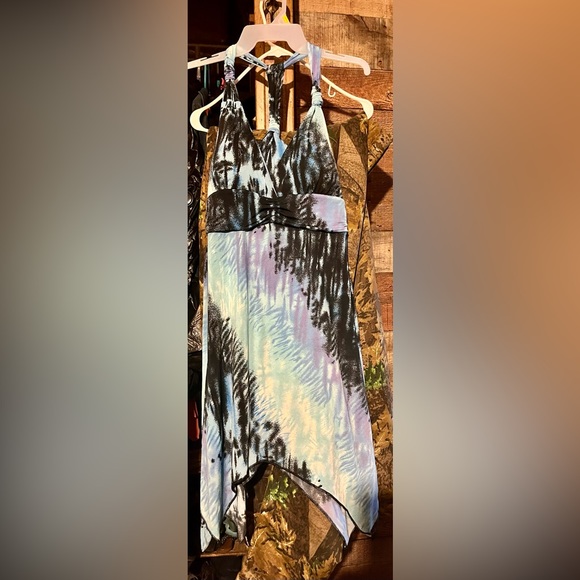 Ingear Halter like dress - Picture 3 of 5